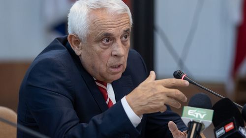 Petre Daea, în şedinţa de Guvern: Să nu mă lăsaţi singur, fraţilor, că sunt multe puşti pe mine / Premierul Ciucă: Presupun că până acum nu v-aţi simţit singur. Nici de-aci înainte, domnule ministru, nu vă lăsăm!