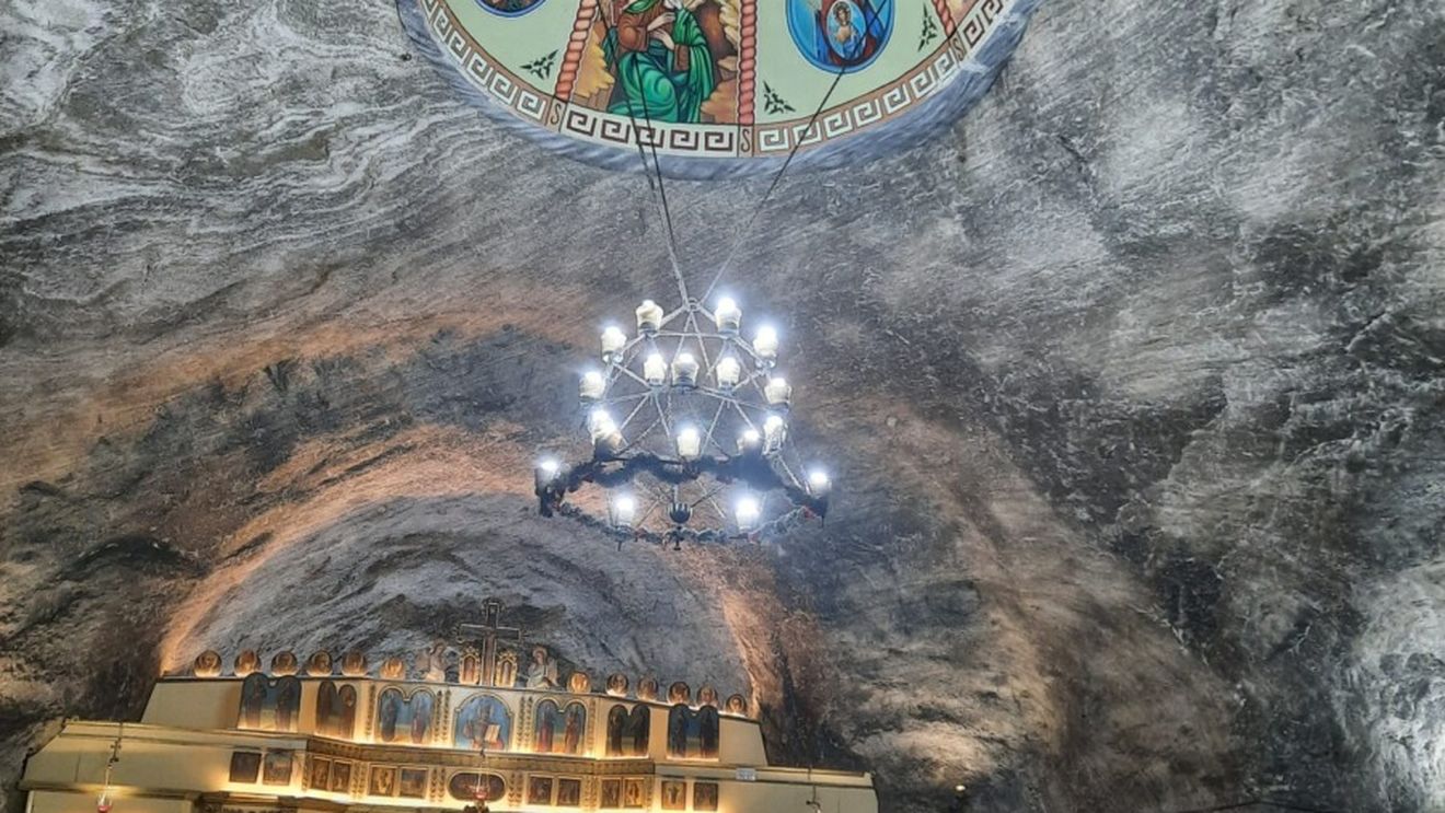 Salina Târgu Ocna se redeschide vineri, după jumătate de an de când a fost închisă / Mai multe blocuri de sare au căzut din tavan în apropierea turiștilor, în noiembrie 2024