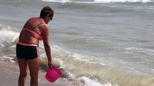 Aplicația care măsoară temperatura apei în stațiunea Mamaia a fost atacată de hackeri anul trecut și este încă nefuncțională/ Autoritățile nu știu când va fi din nou operațională