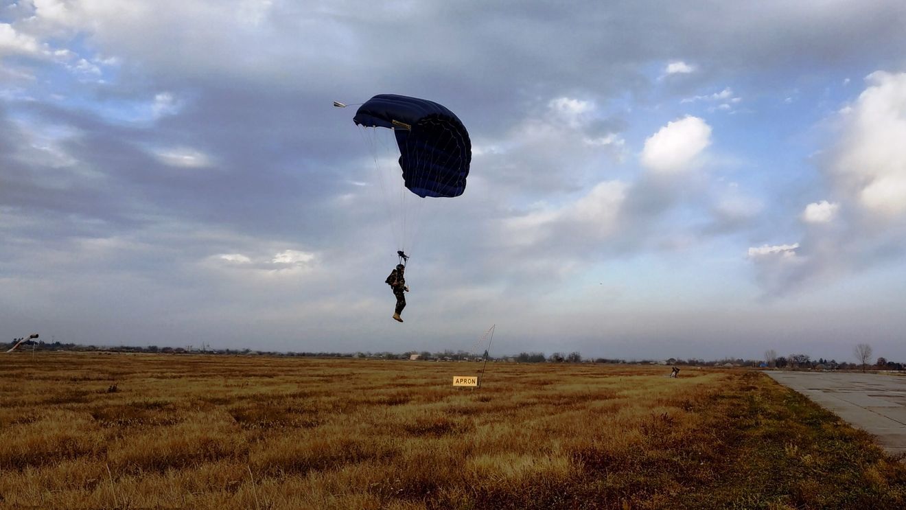 Interoperabilitate: Militarii români, moldoveni și americani din trupele speciale s-au antrenat împreună în Republica Moldova