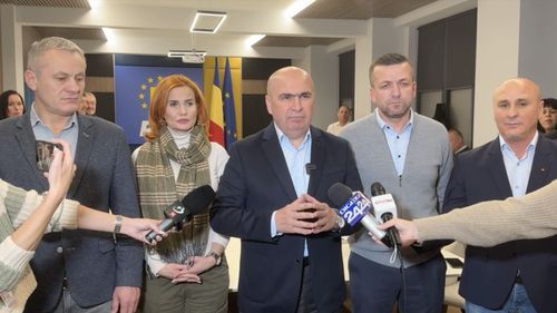 Bolojan, amenințări de la Bihor: PNL să ia decizia dacă vrea să-și reprezinte electoratul, dacă vom continua așa rezultatele vor fi aceleași. Votul pe care l-au dat românii pentru Nicolae Ciucă „este sub potențialul PNL”. Am încredere în decizii corecte în zilele următoare