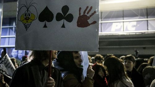 Proteste anticorupţie în Serbia / Şcolile intră mai devreme în vacanţa de iarnă, pe fondul temerii autorităților că protestele se vor extinde