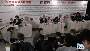 Primele estimări ale rezultatului la vot arată că partidul lui Sanae Takaichi a obţinut o largă majoritate în Parlamentul Japoniei