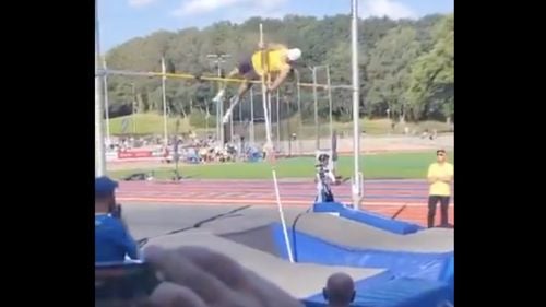 La 68 de ani, fostul schior Ingemar Stenmark concurează acum la săritura cu prăjina