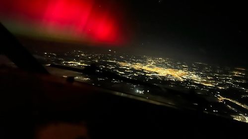 FOTO Fenomentul ”Blood Aurora” fotografiat de la 10.000 de metri / Un pilot TAROM a văzut fenomenul când se afla deasupra Budapestei