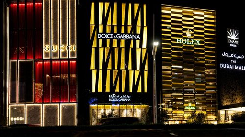 Branduri globale își închid magazinele în Orientul Mijlociu, pe fondul haosului provocat de conflict
