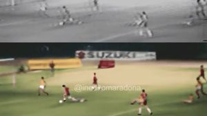 VIDEO Au fost restaurate imaginile golului pe care Maradona îl considera cel mai frumos din cariera sa / ”Când am împins mingea în plasă, erau toți culcați la pământ, în linie” / Înregistrarea a fost găsită în 2013 și a fost restaurată timp de 3 luni