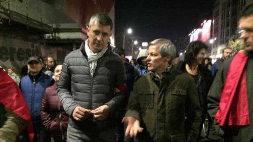 Premieră în politică: Dacian Cioloş, acţiune comună cu USR. Cer demisia şefei TVR, care i-a spus unei ziariste "cap de porc"