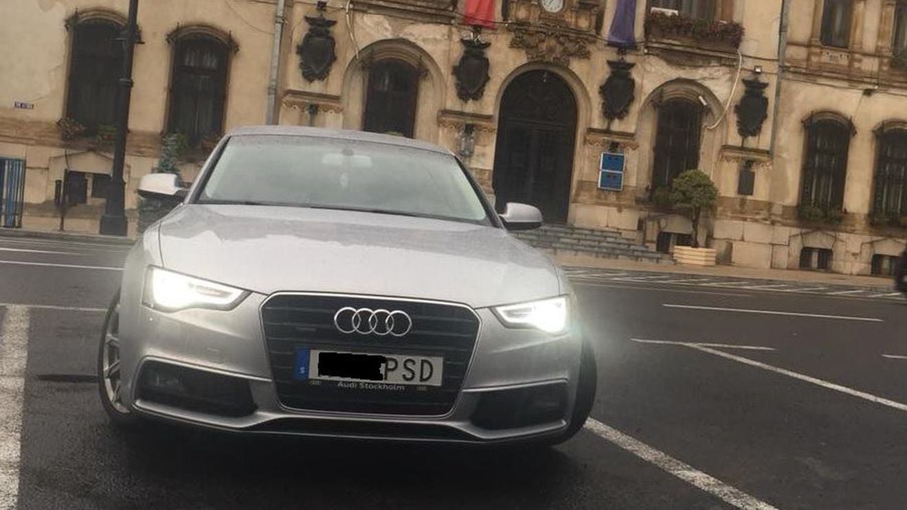 Poliția Rutieră a deschis dosar penal în cazul mașinii M..E PSD. Polițiștii au confiscat plăcuțele de înmatriculare și i-au reținut permisul șoferului