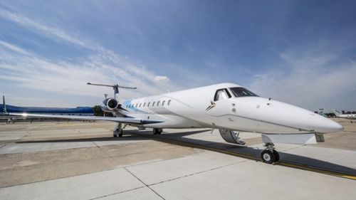 Iohannis merge în Republica Moldova cu un avion închiriat de la Toyo Aviation / Societatea este controlată de El Feki Tarek care apare în stenogramele din dosarul lui Cătălin Voicu