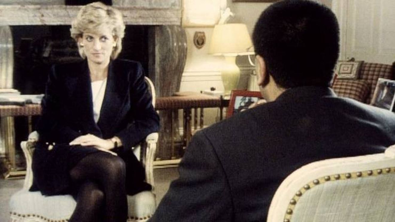 O nouă carte acuză BBC de înșelăciune, prin care ar fi obținut celebrul interviu cu prinţesa Diana din 1995