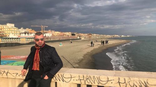 Un polițist din Vrancea critică sporurile Covid pentru profesori și polițiști: ”Stimați bugetari, cu ce suntem noi mai expuși îmbolnăvirii decât lucrătorii din mediul privat?”