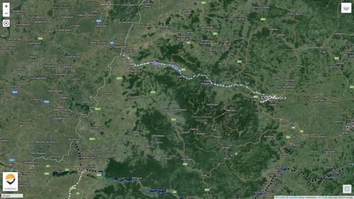 În urma închiderii circulației feroviare pe sectorul Cluj-Napoca - Oradea, sute de oameni sunt afectați reclamând că autobuzele introduse sunt insuficiente iar în unele localități nu ajung deloc. Oamenii au semnat o petiție, însă n-au primit nicio soluție