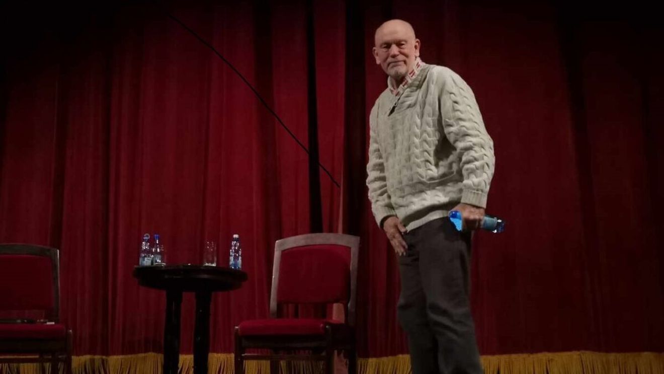 John Malkovich, din nou la Timișoara. Faimosul actor american va avea trei spectacole pe scena Teatrului Național / „Aproape niciodată nu vei face ceva care să nu atragă critici din partea unui procent din oameni”