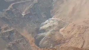 VIDEO Şase morţi şi 47 de persoane dispărute în China, după surparea unei mine de cărbune