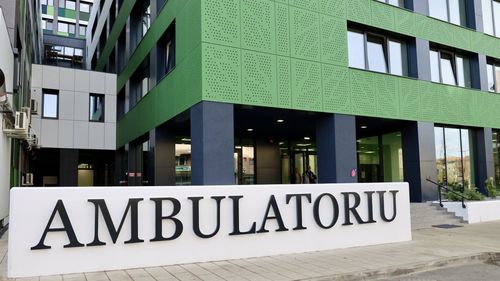 Ministrul Rogobete, vizită la noul corp de clădire al Ambulatoriului integrat al Spitalului Clinic Judeţean de Urgenţă Oradea, un proiect de 10 milioane de euro care va fi inaugurat săptămâna viitoare / Peste 20 de specialităţi medicale şi Secţie ATI