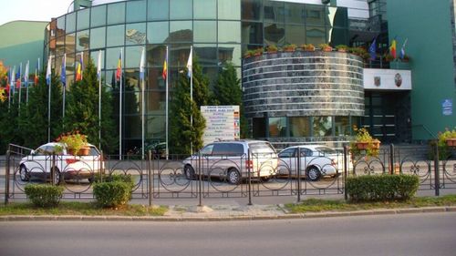 Cei aproape 800 de angajați ai Primăriei Alba Iulia, supuși unui audit după schimbarea puterii locale. Problema: lipsa de organizare a departamentelor și a personalului