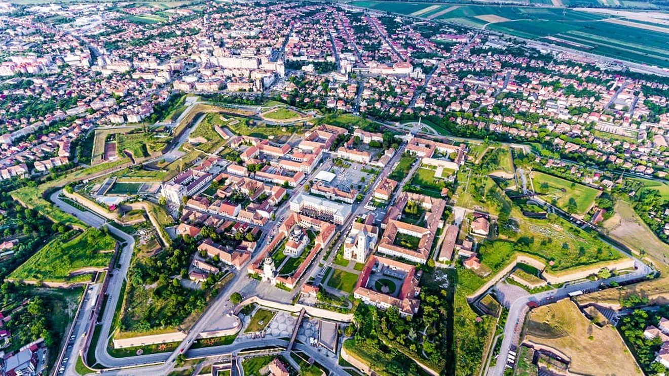 Alba Iulia, la 9 cazuri de scenariul roșu. Incidența cazurilor de COVID-19 este în prezent de 2,88 la mia de locuitori
