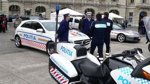 Un bărbat din București care a atacat polițiștii a fost împușcat și a murit la spital