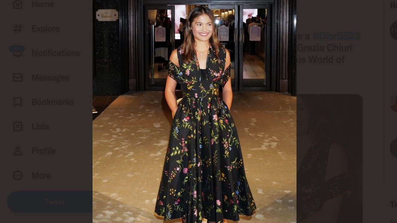 Emma Răducanu a aprins luminile de sărbători la celebrul magazin Harrods, inaugurând  “Fabuloasa Lume Dior”
