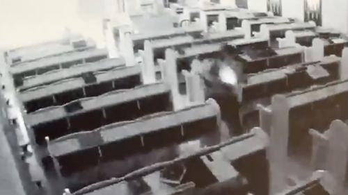 Reacție de indignare în Israel în urma incendierii sinagogii fostului șef rabin sefard, Itzhak Yosef, liderul spiritual al partidului ultra-ortodox Shas, parte a coaliției de guvernare