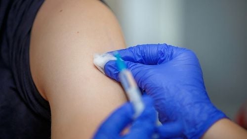 Centrul de vaccinare din Lugoj se mută pentru a doua oară