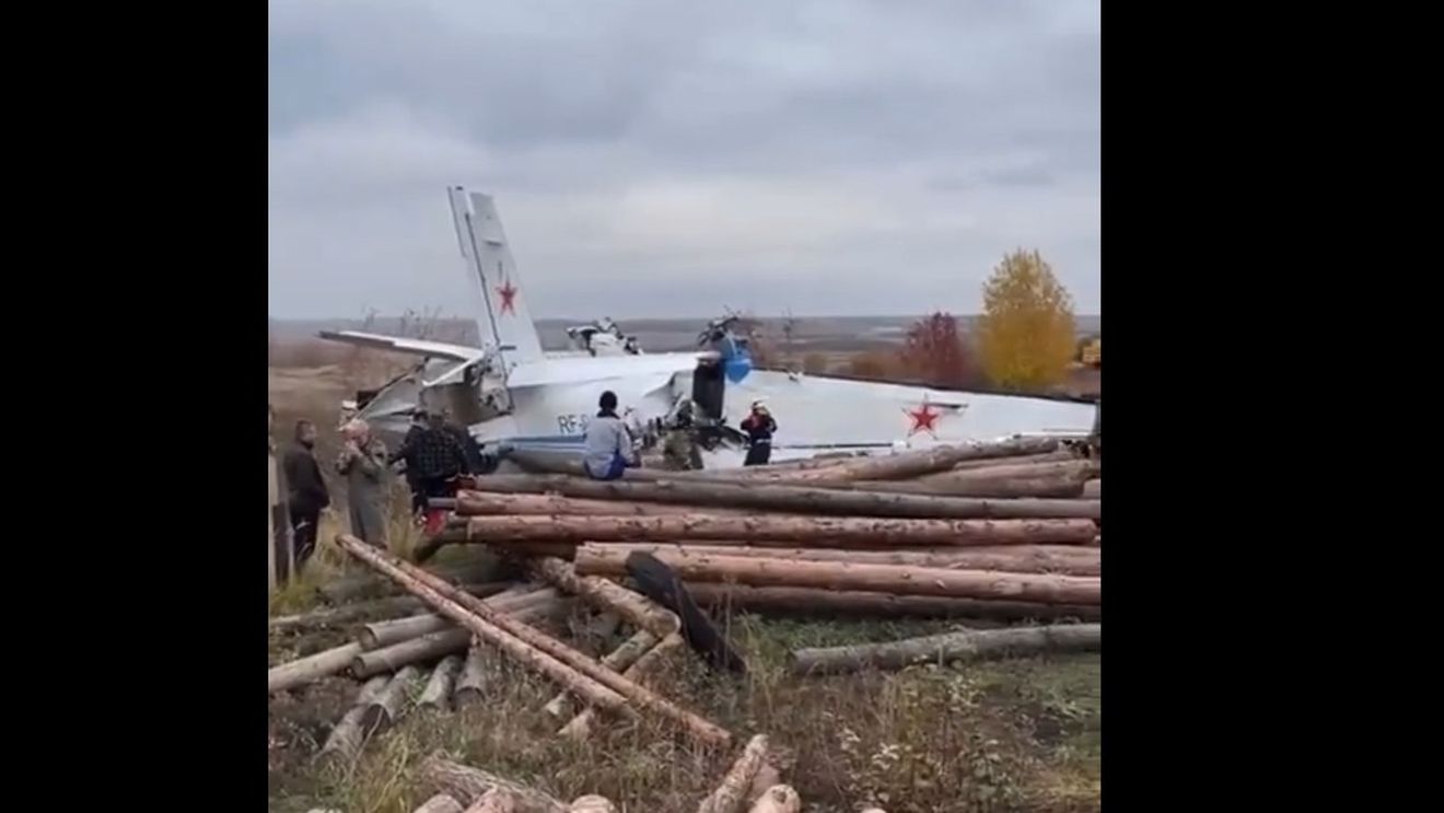Rusia: 16 decese și 6 răniți în stare gravă după ce un avion s-a prăbușit