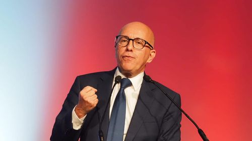 Franța: Eric Ciotti, ales președinte al partidului dreptei tradiționale, Les Républicains