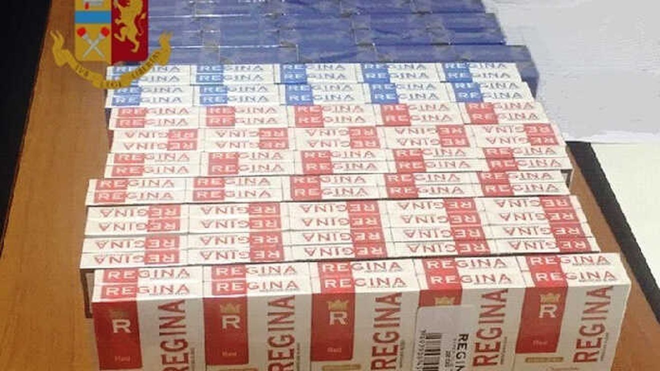 Români arestați în Italia, în cadrul unei ample anchete: au fost descoperite 5 fabrici clandestine de țigări, o afacere de 175 de milioane de euro / Au fost confiscate 35 de milioane de pachete de țigări / Muncitori din estul Europei erau forțați să lucreze în condiții inumane