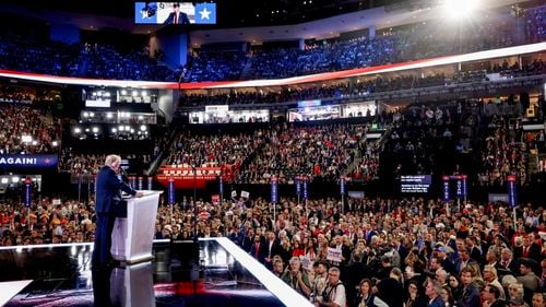 Trump, la primul miting de campanie după ce a fost împuşcat: Am încasat un glonţ pentru democraţie