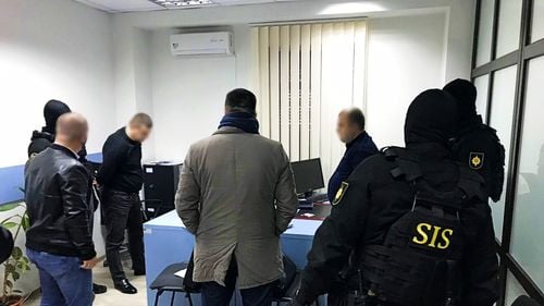 Moldova: Descinderi ale serviciului secret și procurorilor la membri influenți ai CSM, acuzați de încălcarea legii și acte de corupție