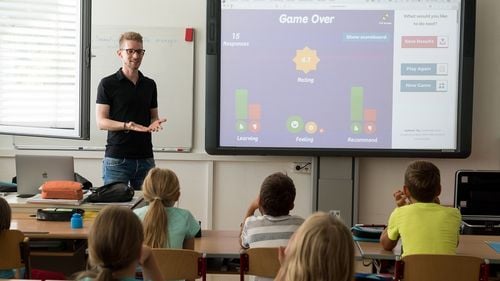 România – mult în urma mediei OCDE la rezultatele educației, de la finalizarea studiilor liceale și universitare și integrarea pe piața muncii, la cheltuielile per elev și student - raportul OCDE Education at a Glance 2024