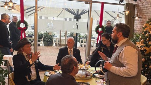 Actorul american Mickey Rourke a început filmările în România, la filmul ”21 Rubini” / ”Atenție, se filmează în Cetatea Oradea!”