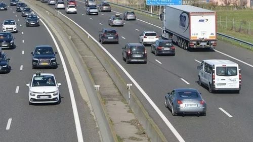 Ministerul de Externe: Doi români au murit, patru sunt în stare critică, iar doi au fost răniţi uşor în urma unui accident rutier produs în Cehia