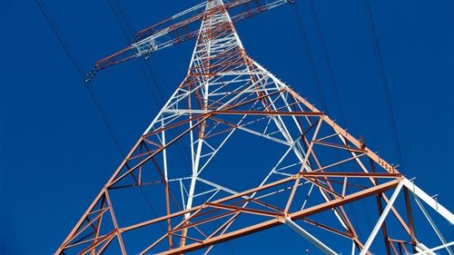 Serbia poate achiziționa curent electric din Azerbaidjan