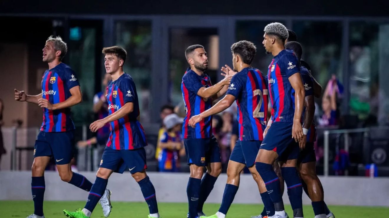 VIDEO Barcelona – Real Madrid 2-1 în „El Clasico”, catalanii fac un pas mare spre titlul de campioni. Meciul a fost decis de un ”călcâi” spectaculos al lui Lewandowski