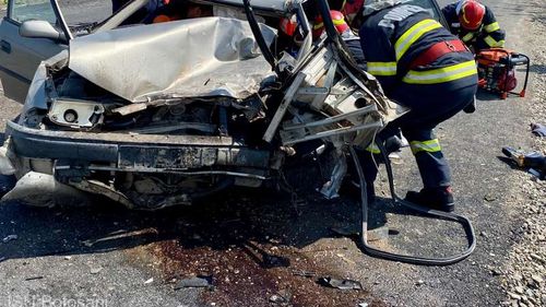 Patru persoane au fost rănite în urma unui accident rutier produs în Botoșani