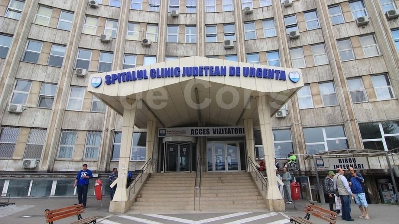 Lanț uman de-a lungul Spitalului Județean Constanța, în semn de revoltă pentru moartea femeii care a așteptat 16 ore la Urgență. Protestul va avea loc sâmbătă, pe principalul bulevard din Constanța