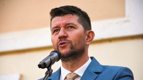 Profesorii vor fi obligați să aibă activități legate de prevenția și combaterea consumului de droguri, în cadrul programului “Școala Altfel”, din acest an școlar, spune secretarul de stat în Ministerul Educației Kallós Zoltán