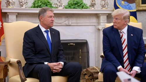 Klaus Iohannis a fost primit la Casa Albă de președintele SUA/ Trump: ”Este o onoare să fiu alături de președintele României; este foarte respectat”