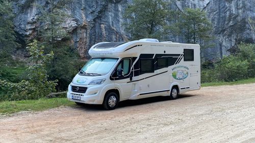 (P) Un nou tip de turism câștigă teren în Romania: excursiile cu autorulote