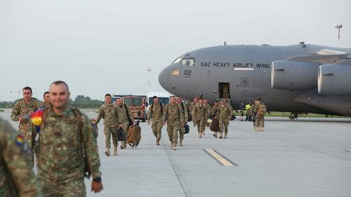 Ceremonie de repatriere a ultimului detaşament românesc din Afganistan, în noaptea de sâmbătă spre duminică