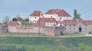 Primăria Brașov vrea consultare publică pentru viitorul Cetățuii Brașovului / Cetatea a fost câștigată în instanță de Statul Român, însă administrația locală urmărește preluarea ei