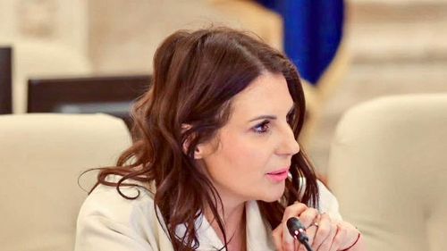 Senatorul PNL Gabriela Horga răspunde acuzațiilor PSD: Listarea pachetelor minoritare la bursă, cheia transparenței și investițiilor, nu a „vânzării” companiilor de stat / ”Reforma nu mai poate fi amânată”
