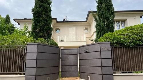 Soții Zelenski, acuzați că au închiriat vila lor din Italia unor ruși / Agenția italiană care se ocupă de proprietate: ”Nu pot fi ruși, pentru că avem o interdicție absolută de a închiria rușilor și ucrainenilor”