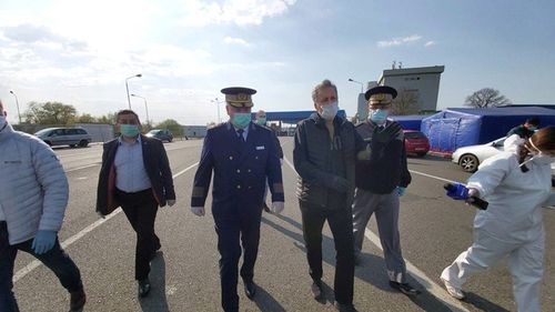 Ministrul de interne: Tranzitul prin Ungaria se va putea face începând de vineri seara la orice oră/ Au fost eliminate intervalele orare care generau cozile de la granița cu România