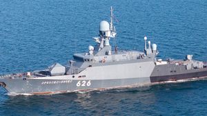 VIDEO Momentul când o corvetă rusă purtătoare de rachete Kalibr este atacată de drone ucrainene în Marea Azov / Nava de 70 de milioane de dolari, scoasă temporar din serviciu