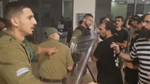 Israelul e zguduit de proteste, după arestarea unor soldaţi pentru agresarea sexuală a unui deţinut palestinian