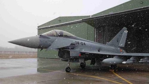 Ministerul Apărării din Spania, acuzat că încalcă protocolul NATO din cauză că trimite 130 de soldați nevaccinați în România