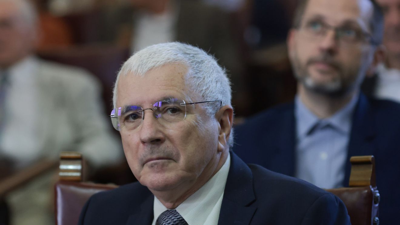 EXCLUSIV Dan Timotin, Institutul de Matematică al Academiei: Președintele Nicușor Dan are contractul suspendat din 2016. Postul său nu blochează angajarea nimănui, nu este ca în învățământ. Decizia pe care o poate lua ar fi să își dea demisia